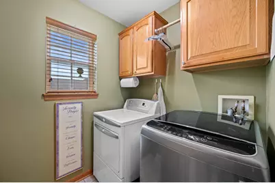 1027  River Place Blvd, Waukesha, WI 53189 - Photo 17