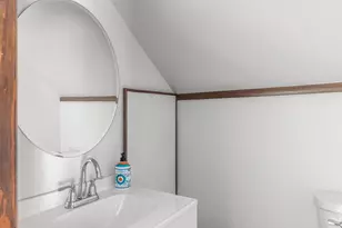 904 N 9th St, Manitowoc, WI 54220 - Photo 19