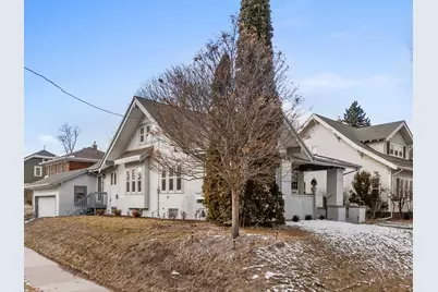 904 N 9th St, Manitowoc, WI 54220 - Photo 25