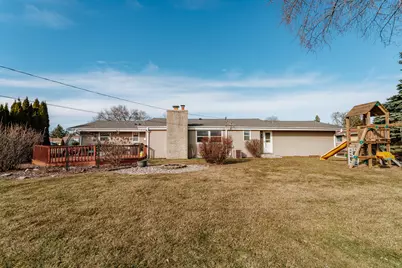 13715 W Park Ave, New Berlin, WI 53151 - Photo 37