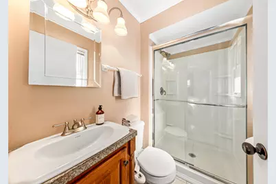 13715 W Park Ave, New Berlin, WI 53151 - Photo 21