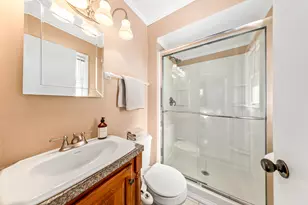 13715 W Park Ave, New Berlin, WI 53151 - Photo 21