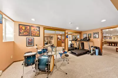 13715 W Park Ave, New Berlin, WI 53151 - Photo 31