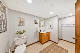 13715 W Park Ave, New Berlin, WI 53151 - Photo 29