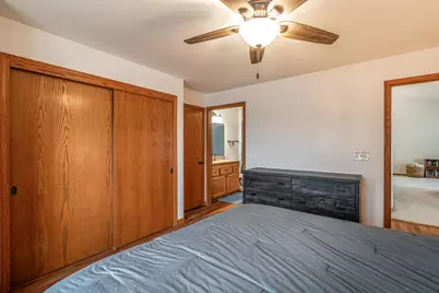 1043  Quinlan Dr #H, Pewaukee, WI 53072 - Photo 19