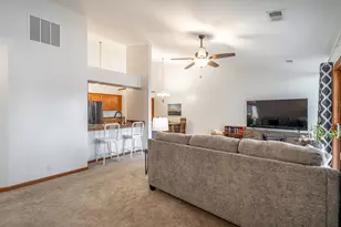 1043 Quinlan Dr, Pewaukee, WI 53072 - Photo 3