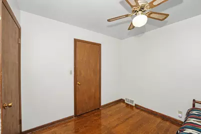 7649 N 51st Blvd, Milwaukee, WI 53223 - Photo 17