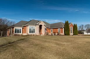 S101W32920 West Pointe Dr, Mukwonago, WI 53149 - Photo 55