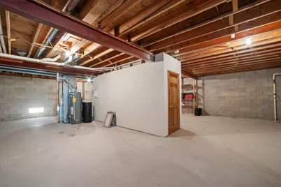 1914 E Sunset Dr, Waukesha, WI 53189 - Photo 25