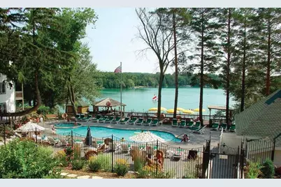 281  Victorian Village Dr #26, Elkhart Lake, WI 53020 - Photo 9