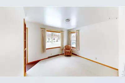 1525  George St, Manitowoc, WI 54220 - Photo 3