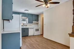 2631 Lakeshore Dr, Campbell, WI 54603 - Photo 9