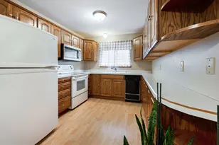 6360 S 20th St, Milwaukee, WI 53221 - Photo 5