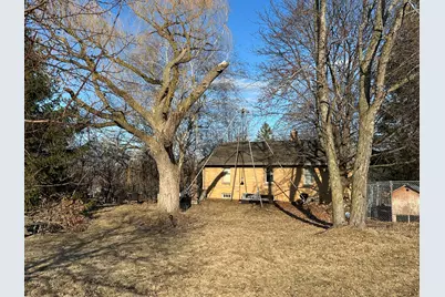 8651 N 68th St, Milwaukee, WI 53223 - Photo 25