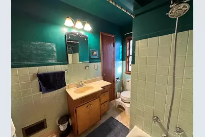 8651 N 68th St, Milwaukee, WI 53223 - Photo 13