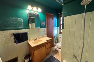 8651 N 68th St, Milwaukee, WI 53223 - Photo 13