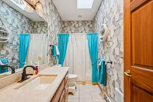 N32W22121 Hill N Dale Cir, Pewaukee, WI 53072 - Photo 21