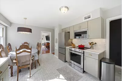 2846 N 81st St, Milwaukee, WI 53222 - Photo 9