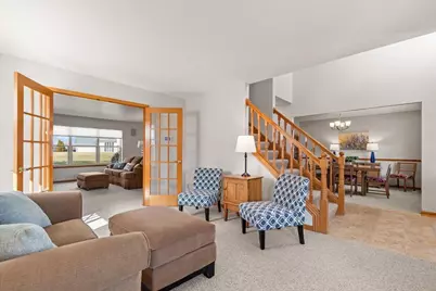 W210N16521  Woodshire Ct, Jackson, WI 53037 - Photo 9