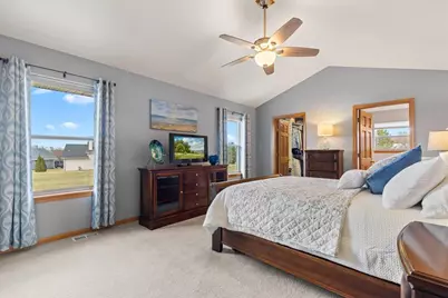 W210N16521  Woodshire Ct, Jackson, WI 53037 - Photo 33