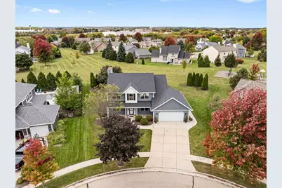 W210N16521  Woodshire Ct, Jackson, WI 53037 - Photo 1