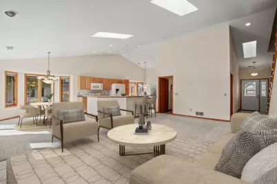 6331  Kingsview Dr, Racine, WI 53406 - Photo 7