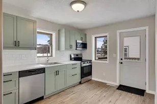 907 Wilson St, Onalaska, WI 54650 - Photo 3