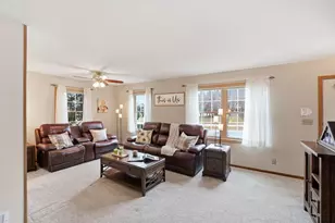 581 Hartridge Dr, Hartland, WI 53029 - Photo 19