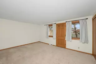 5075 W Colonial Ct, Greenfield, WI 53220 - Photo 21