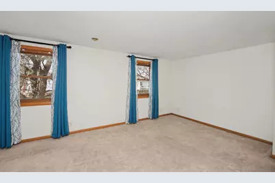 5075 W Colonial Ct, Greenfield, WI 53220 - Photo 23