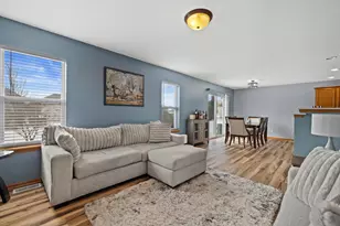 6427 San Marino Dr, Racine, WI 53406 - Photo 5