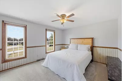 3238  Hawthorne Ln, Hartford, WI 53027 - Photo 19