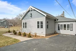 132 Fontana Ave, Fontana, WI 53125 - Photo 89