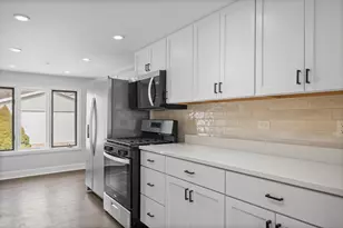 132 Fontana Ave, Fontana, WI 53125 - Photo 19