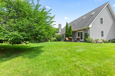 1722  Journeys Dr, Delafield, WI 53029 - Photo 37