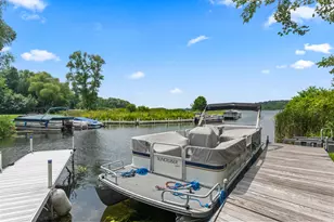 1722 Journeys Dr, Delafield, WI 53029 - Photo 9