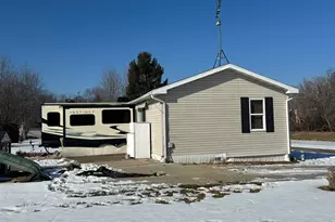 W4945 County Rd ES, Sugar Creek, WI 53121 - Photo 17