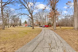 5422 S 43rd St, Greenfield, WI 53221 - Photo 29