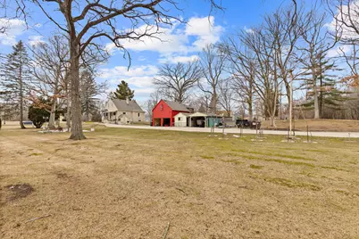 5422 S 43rd St, Greenfield, WI 53221 - Photo 25