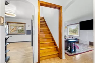 5422 S 43rd St, Greenfield, WI 53221 - Photo 7