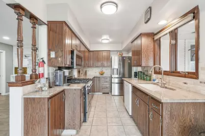 2304  85th St, Kenosha, WI 53143 - Photo 7