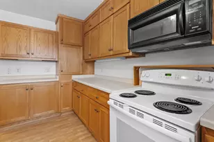 2613 N 10th St, Sheboygan, WI 53083 - Photo 9