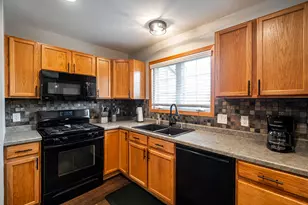 133 Settlement Rd, Hartford, WI 53027 - Photo 9