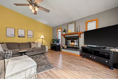 1130  Green Tree Rd, West Bend, WI 53090 - Photo 9