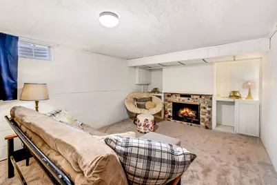 3773 S 16th St, Milwaukee, WI 53221 - Photo 11