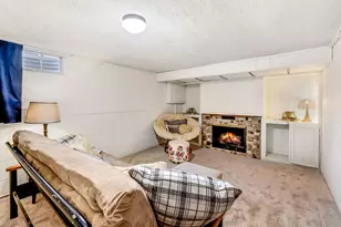 3773 S 16th St, Milwaukee, WI 53221 - Photo 11