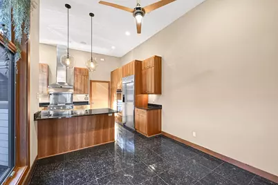 7513 W Tuckaway Pines Cir, Franklin, WI 53132 - Photo 5