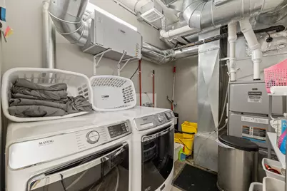 47 N Main St, Hartford, WI 53027 - Photo 3