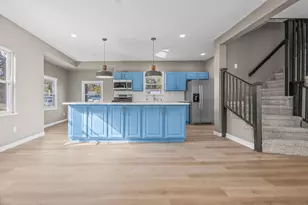 1436 W Fiesta Ln, Mequon, WI 53092 - Photo 5