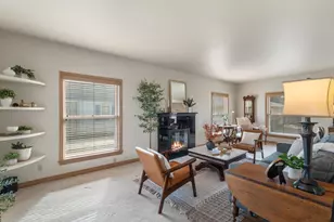 726 Orchard St, Racine, WI 53405 - Photo 5